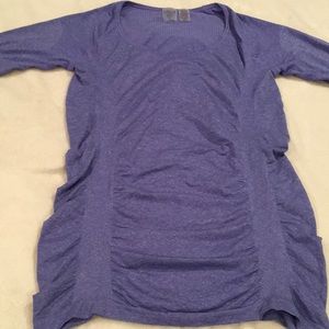 CALIA by Carrie Underwood active top